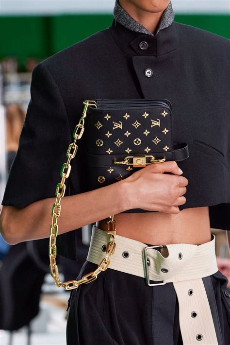 louis vuitton totes 2021